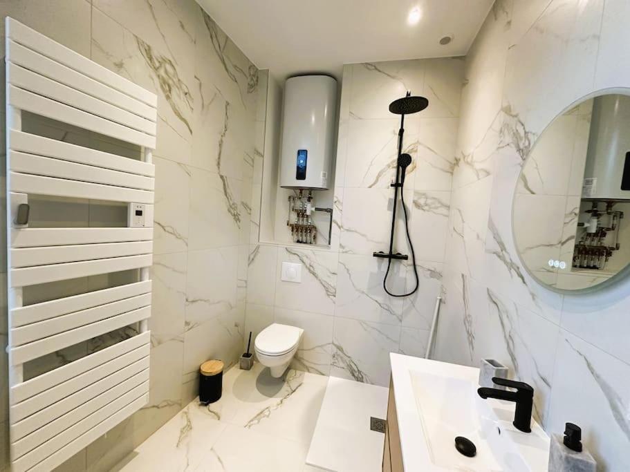 Spacious & Luxuary Studio Ам'єн Екстер'єр фото